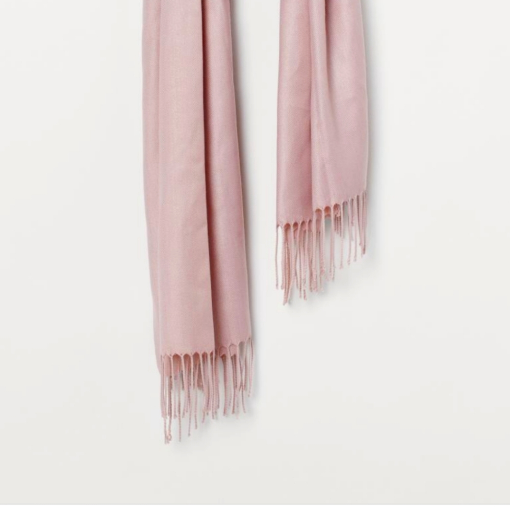 PINK SCARF 🧣 - Picture 4 of 4